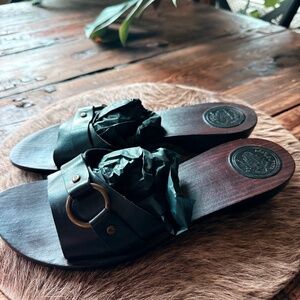 Frye Slip On Slides Black leather sandals size 9